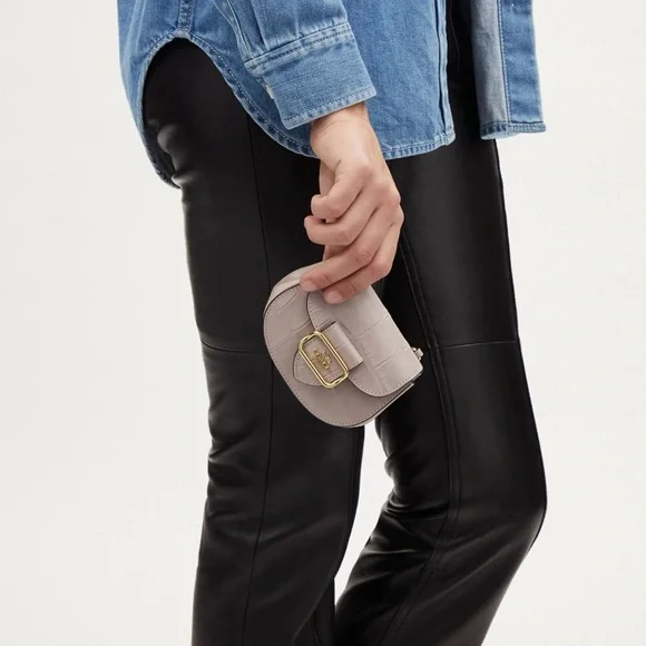 ❣️SOLD - Coach Morgan Card Case On A Chain - Picture 13 of 15